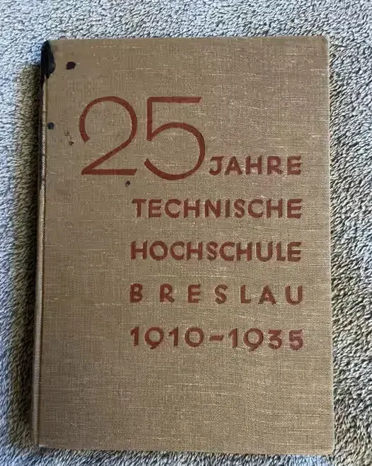 25 Jahre Technische Hochschule Breslau — praca twórcy Hania na Freshwall Marketplace
