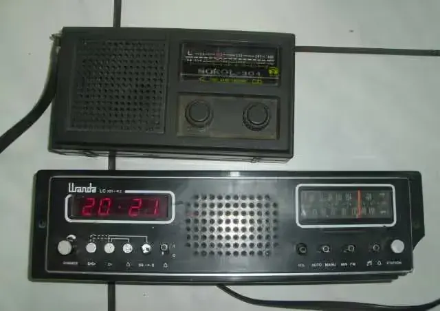 2x stare radio sokol 304 Wanda LC101-R2 Radio Granek — praca twórcy chriis na Freshwall Marketplace