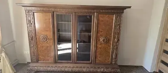 Antyczna biblioteka i biurko neorenesans — praca twórcy Janusz na Freshwall Marketplace