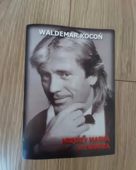 Autograf Waldemar Kocoń — praca twórcy Kinia na Freshwall Marketplace