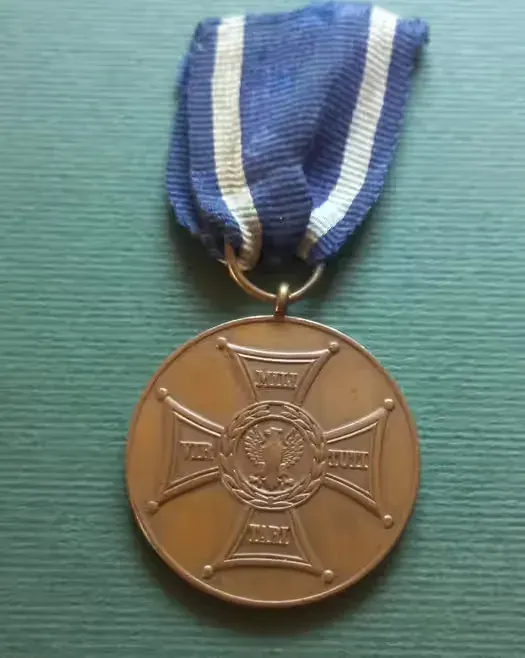 Brązowy medal "Zasłużonym na Polu Chwały" — praca twórcy Jerzy na Freshwall Marketplace