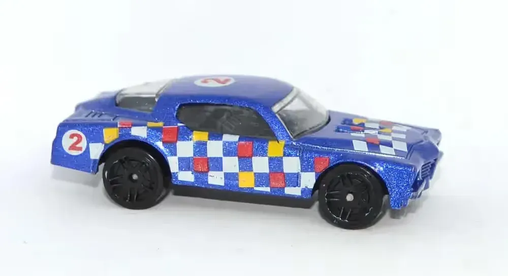 Chevrolet Camaro 1:64 model metalowy resorak vintage retro — praca twórcy RIIDII na Freshwall Marketplace
