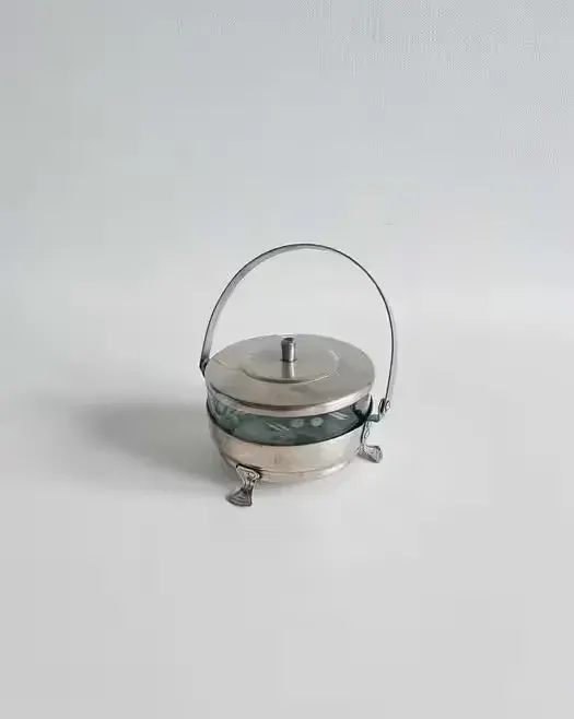 Cukiernica szklana Retro z koszyczkiem /  Cukiernica koszyczek Vintage — praca twórcy Sklepik na Freshwall Marketplace
