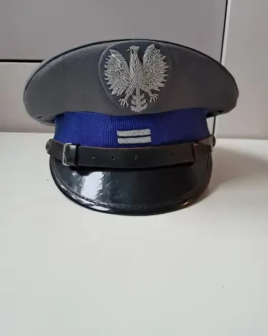 Czapka milicja rozmiar 58 — praca twórcy Robert na Freshwall Marketplace