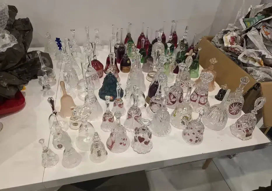 Dzwonek kryształowy kolorowy — praca twórcy adam na Freshwall Marketplace