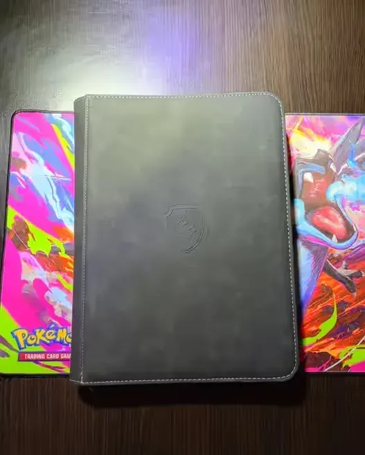 Ekskluzywny Binder na karty TCG 9 kieszeni / 360 miejsc – Pokemon One Piece klaser karty piłkarskie  kolekcjonerskie — praca twórcy Pokemon Dreams na Freshwall Marketplace
