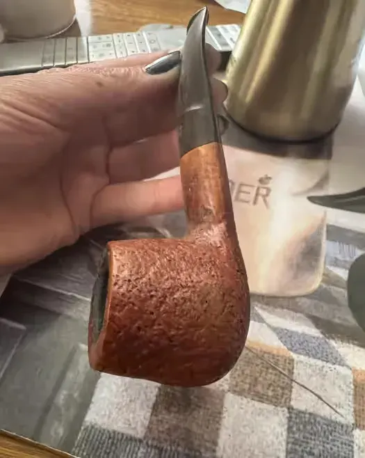 Fajka kolekcjonerska Logowana — praca twórcy Arek Panek na Freshwall Marketplace
