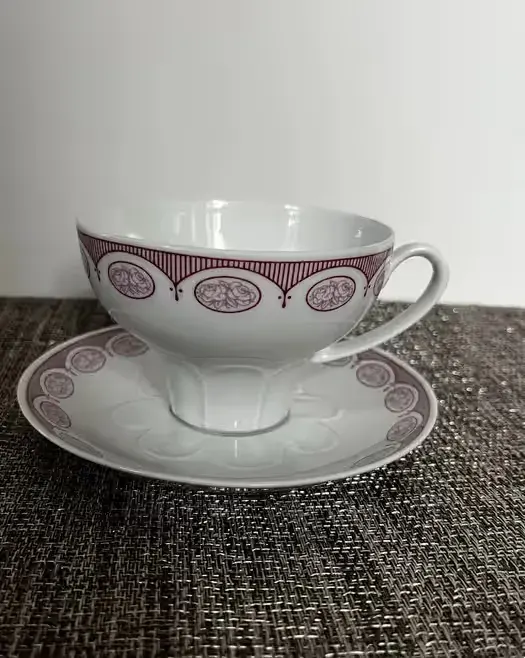 Filiżanka z podstawką – porcelana Lettin Colditz — praca twórcy Wiktoria na Freshwall Marketplace