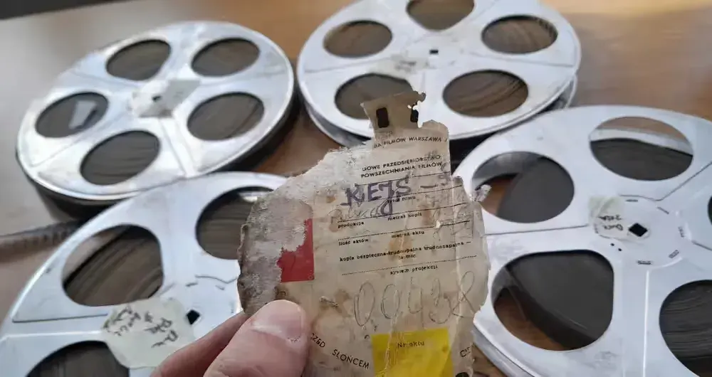 Film 16 mm REJS reż. M. Piwowski, PRL - stan agonalny — praca twórcy Jędrzej na Freshwall Marketplace