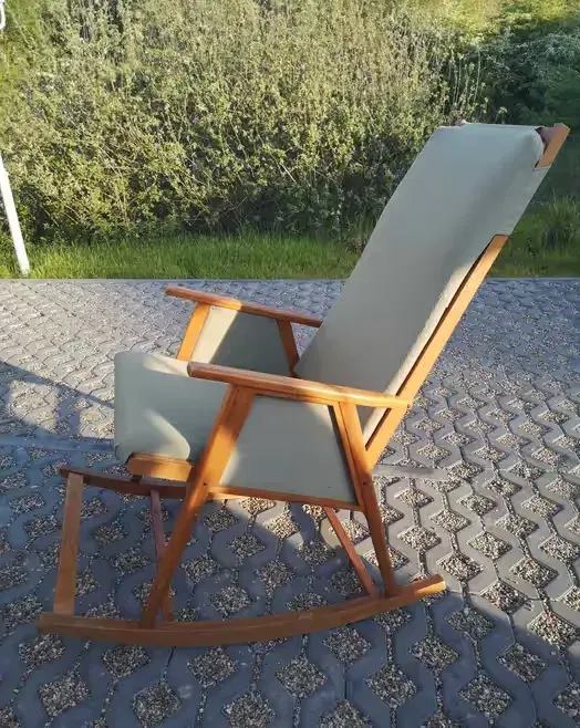 Fotel bujany retro Selman NRD połowa lat 50-tych z litego drewna — praca twórcy Paweł na Freshwall Marketplace
