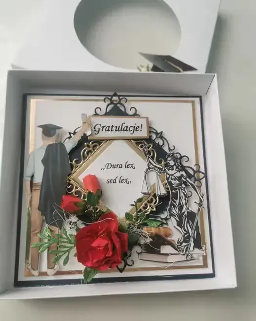 Gratulacje obrony ptacy dla studenta prawa lub Pana Magistra z podkową — praca twórcy Kasia na Freshwall Marketplace