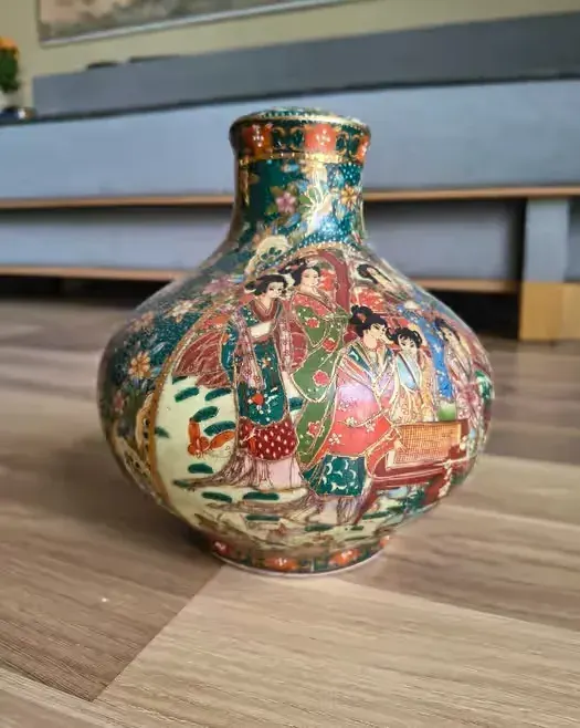 Japońska ceramika, dekoracja w stylu orientalnym satsuma — praca twórcy Magdalena na Freshwall Marketplace