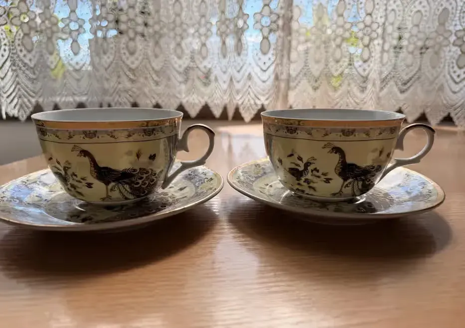 Japońskie Filiżanki Yamasen - Pawie - 24K Gold - Gejsza na dnie! — praca twórcy Klaudia na Freshwall Marketplace