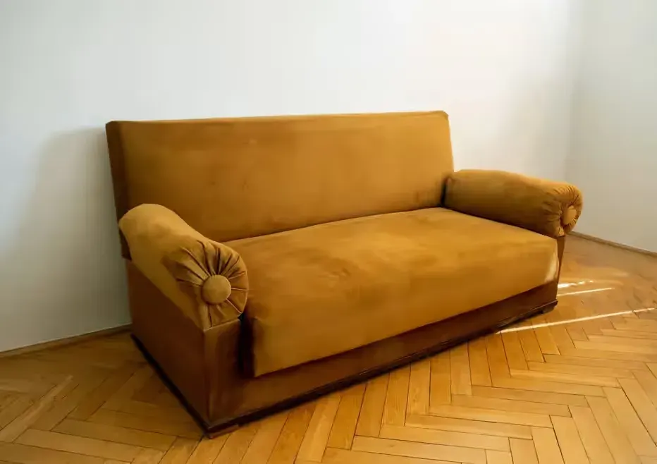 Kanapa art déco, lata 30., po renowacji — demontaż do transportu — praca twórcy Tomasz na Freshwall Marketplace