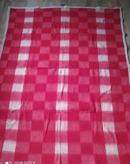 Koc wełniany PRL peerelowski krata kratka retro vintage 150x190 — praca twórcy Hania na Freshwall Marketplace
