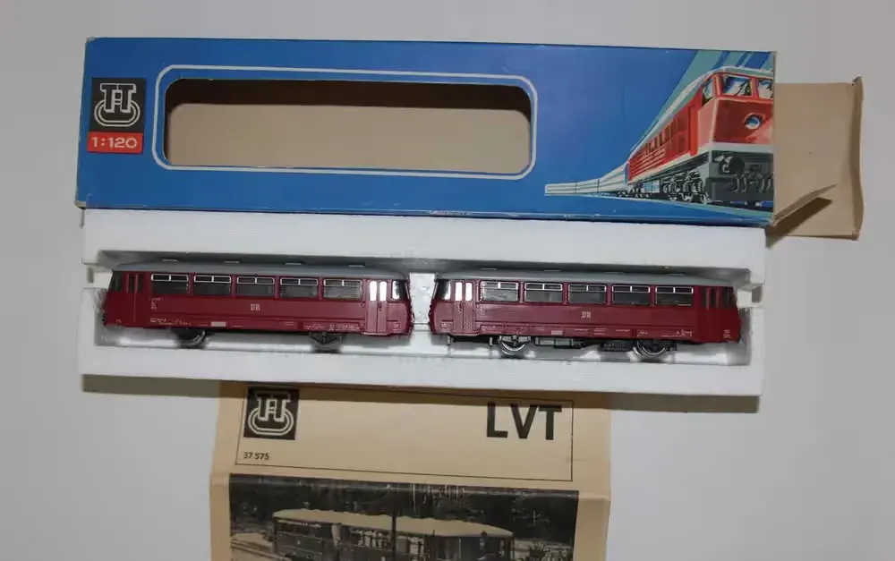 Kolejka TT, Tillig, TT set Berliner TT Bahnen / 35 sztuk — praca twórcy Michal na Freshwall Marketplace