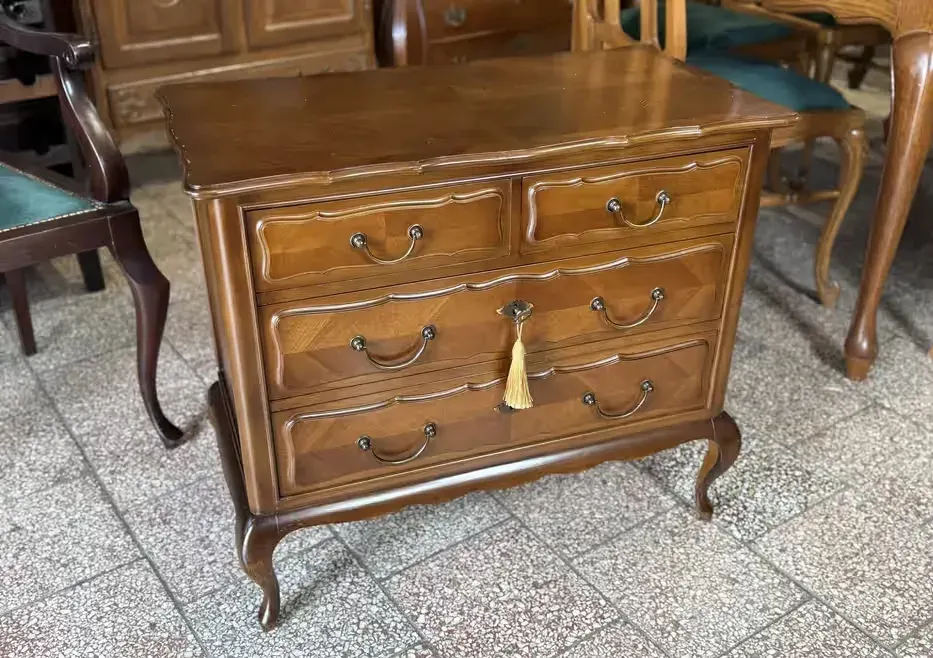 Komoda stylowa LUDWIK - Pakowna po renowacji ( transport cala Polska ) zobacz — praca twórcy Beata na Freshwall Marketplace
