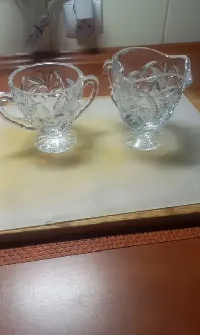 Kryształowe wyroby-sosierka I cukiernica. — praca twórcy Wojciech na Freshwall Marketplace