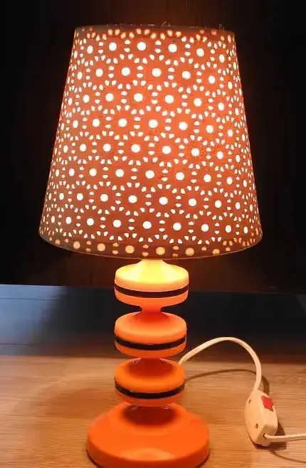 Lampka nocna DOMGOS Zabrze z lat 80 - space age — praca twórcy Małgorzata Poźniak na Freshwall Marketplace