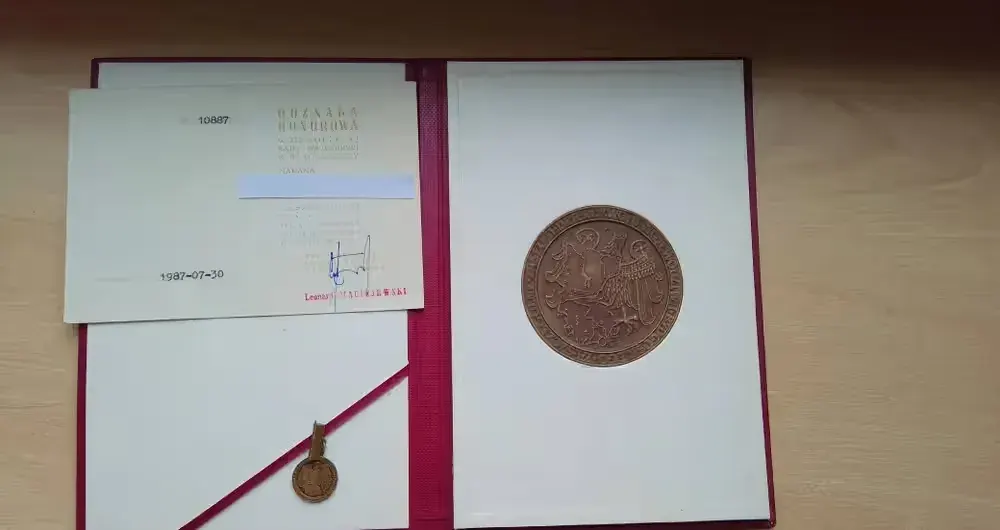 Medal,odznaka honorowa,legitymacja WRN w Bydgoszczy — praca twórcy Marek na Freshwall Marketplace