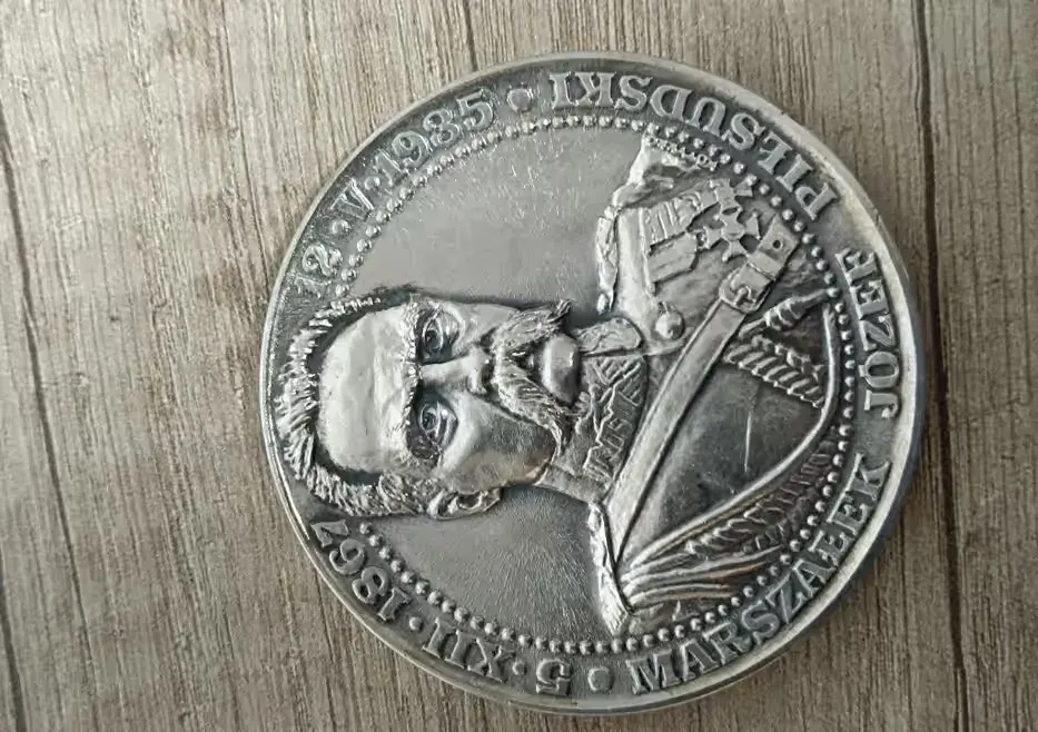 Medal TWO Marszałek Józef Piłsudski — praca twórcy Piotr na Freshwall Marketplace