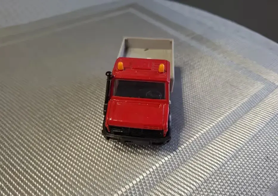 Model samochodu 1:39 — praca twórcy Ewa na Freshwall Marketplace