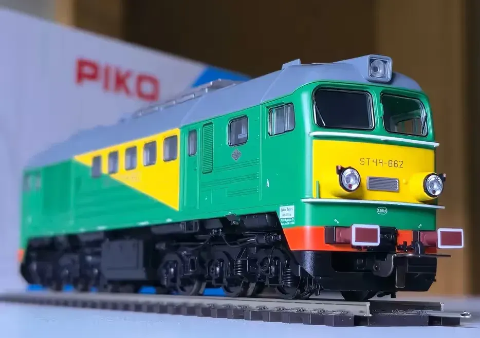 Model ST44-862 Piko-52813 H0 — praca twórcy Rafał na Freshwall Marketplace
