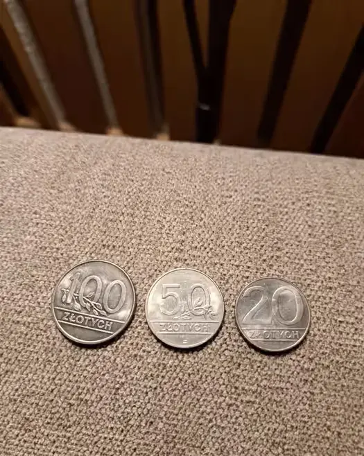 Monety 100, 50, 20 zlotych z 1990 roku — praca twórcy Zbigniew na Freshwall Marketplace