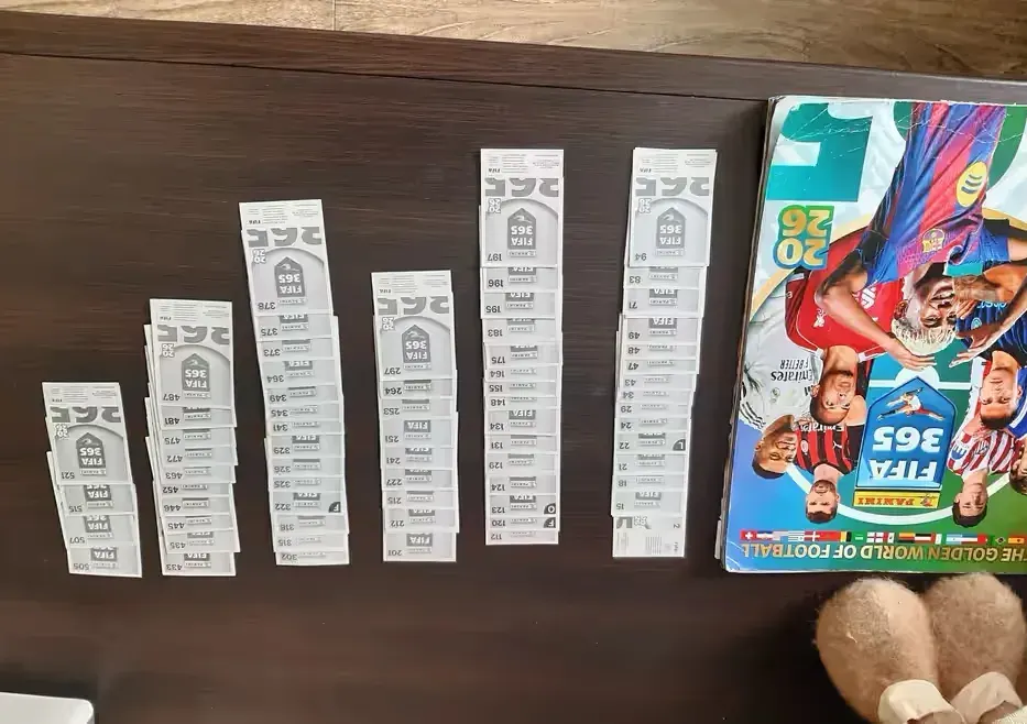 Naklejki FIFA Panini Wymiana Sprzedaż — praca twórcy Klaudia na Freshwall Marketplace