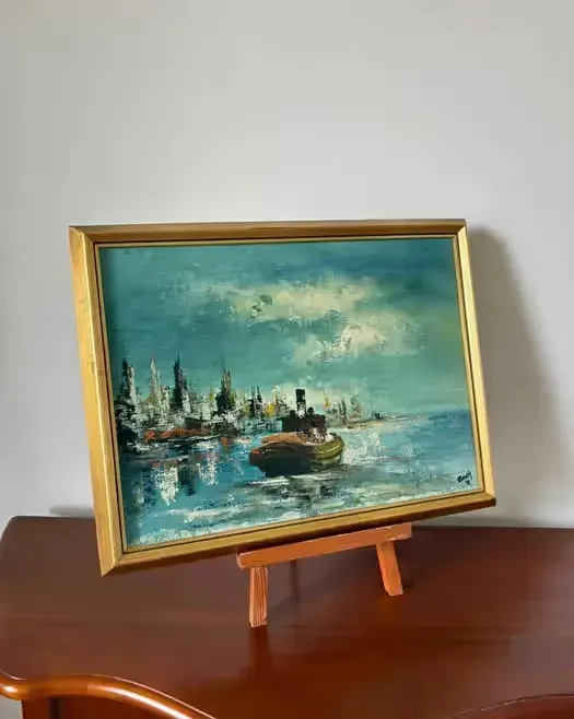 Obraz olejny – port morski, klimatyczna scena z łodzią, ręcznie malowany w ramie Sygnowany — praca twórcy sweden.mania na Freshwall Marketplace
