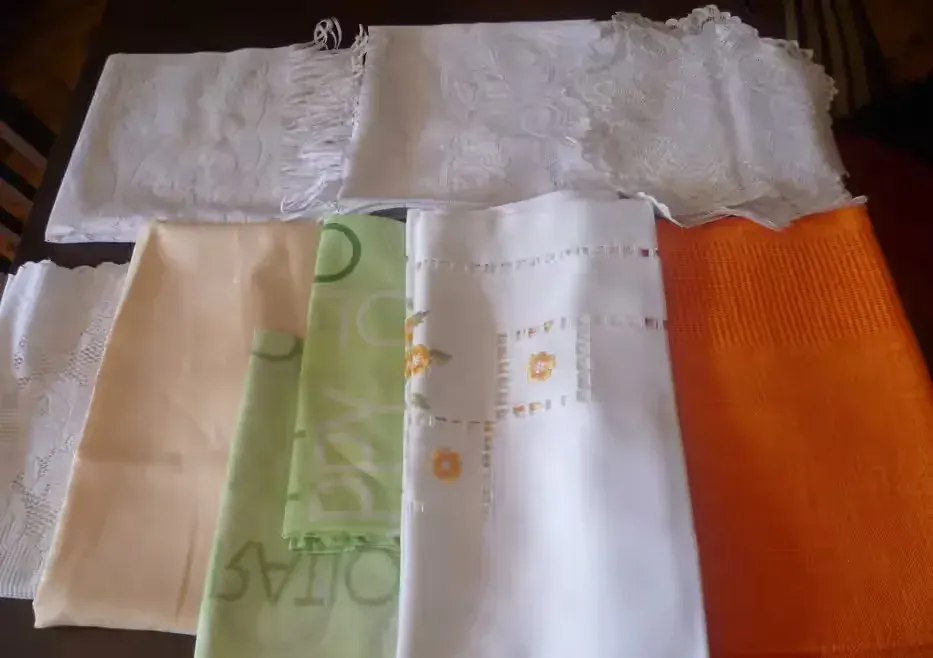 Obrus obrusy zestaw 8 szt.białe kolorowe różne — praca twórcy Anna na Freshwall Marketplace