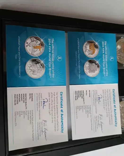 Oficjalne Srebrne Monety Mistrzostw Świata w Brazylii 2014 — praca twórcy Benedykt na Freshwall Marketplace