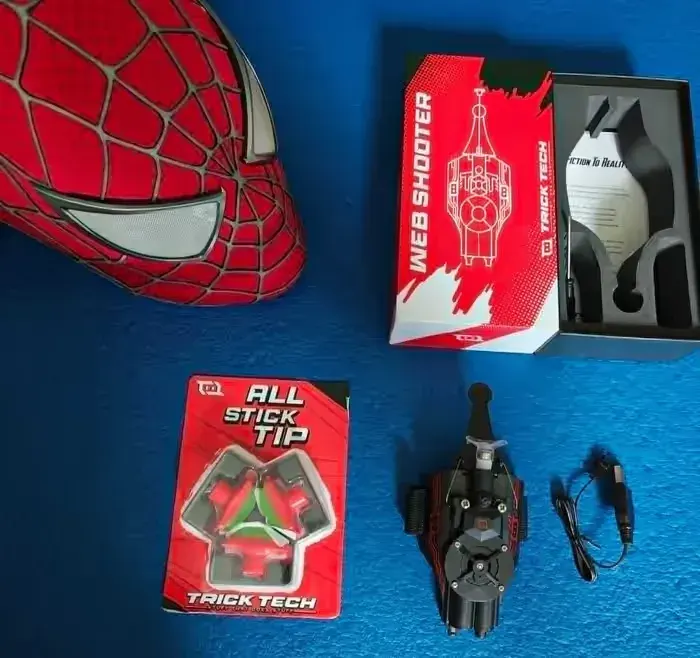 Oryginalny Web Shooter V2 Spider-Man (TrickTech Toys) + ALL STICK TIP | Unikat z USA! — praca twórcy Kamil na Freshwall Marketplace