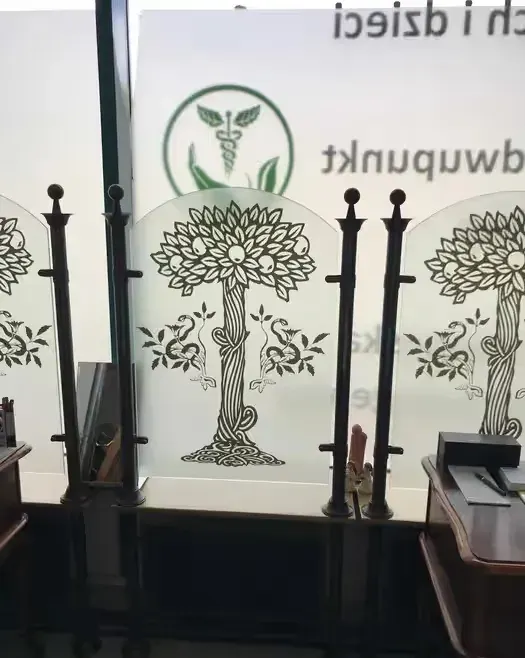 ozdobny giszet płotek barierka apteka mosiężne — praca twórcy kamil na Freshwall Marketplace