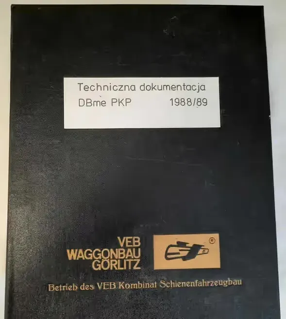 PKP Dokumentacja Techniczna Osobowego Wagonu Piętrowego 1988 r. — praca twórcy galeriaszafa na Freshwall Marketplace