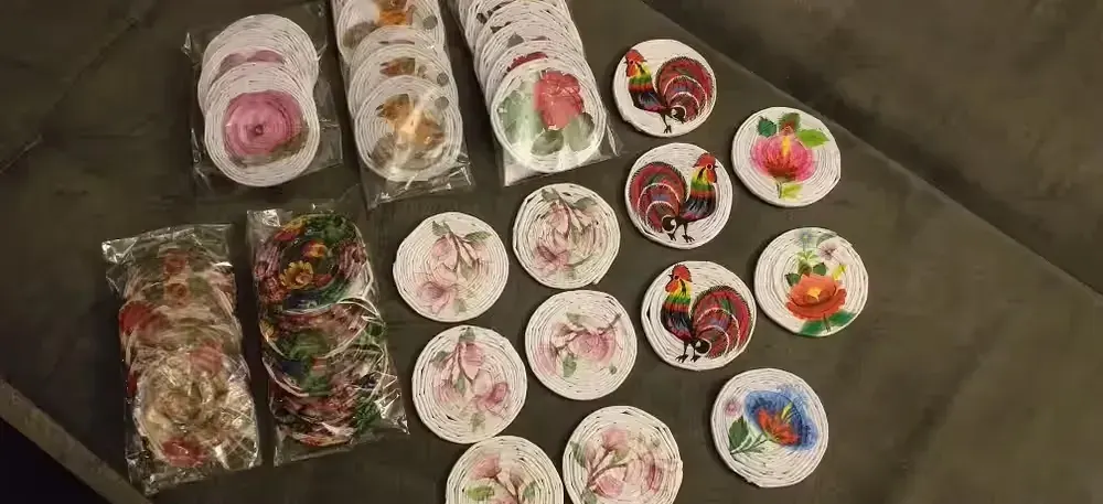 Podkładki pod kubek — praca twórcy Asiula na Freshwall Marketplace