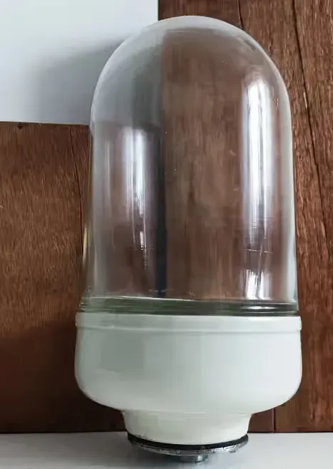 Polska lampa z lat 60 — praca twórcy Multivan na Freshwall Marketplace