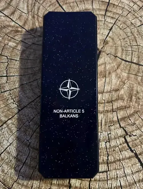 pudełko, etui na medal BALKANS — praca twórcy Artur na Freshwall Marketplace
