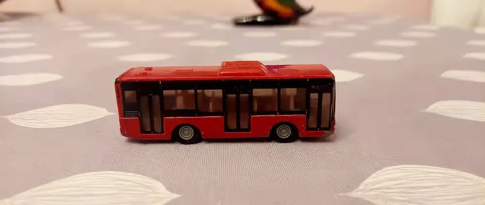 SIKU Autobus miejski — praca twórcy Szymon na Freshwall Marketplace