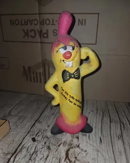Śmieszny prezent na urodziny gipsowa figurka kondon prezerwatywa penis — praca twórcy Sprzedający na Freshwall Marketplace