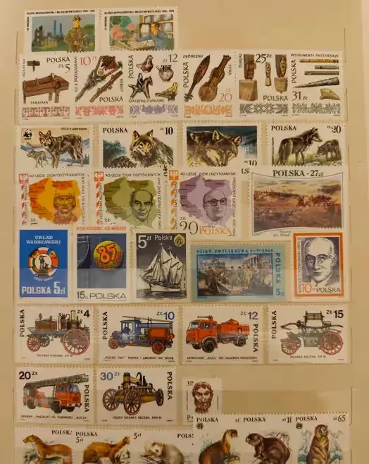 Sprzedam polskie znaczki  - 602 szt — praca twórcy Pawel na Freshwall Marketplace