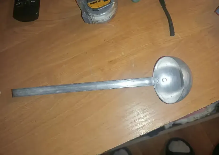 Stara chochla aluminiowa Metalotechnika Kraków — praca twórcy Norbert na Freshwall Marketplace