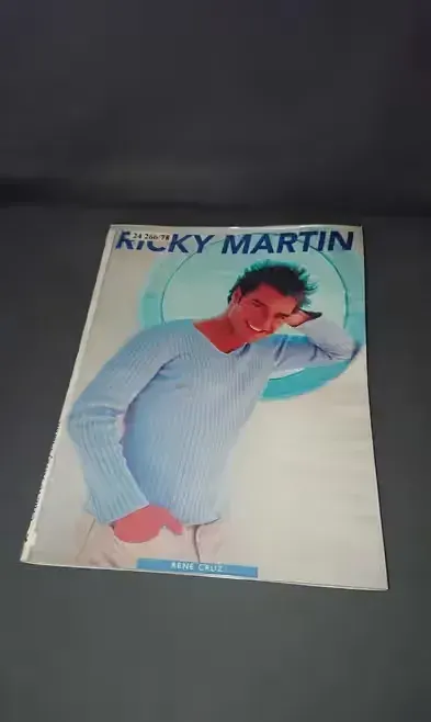 Stara książka Ricky Martin 1999 — praca twórcy Sebix na Freshwall Marketplace