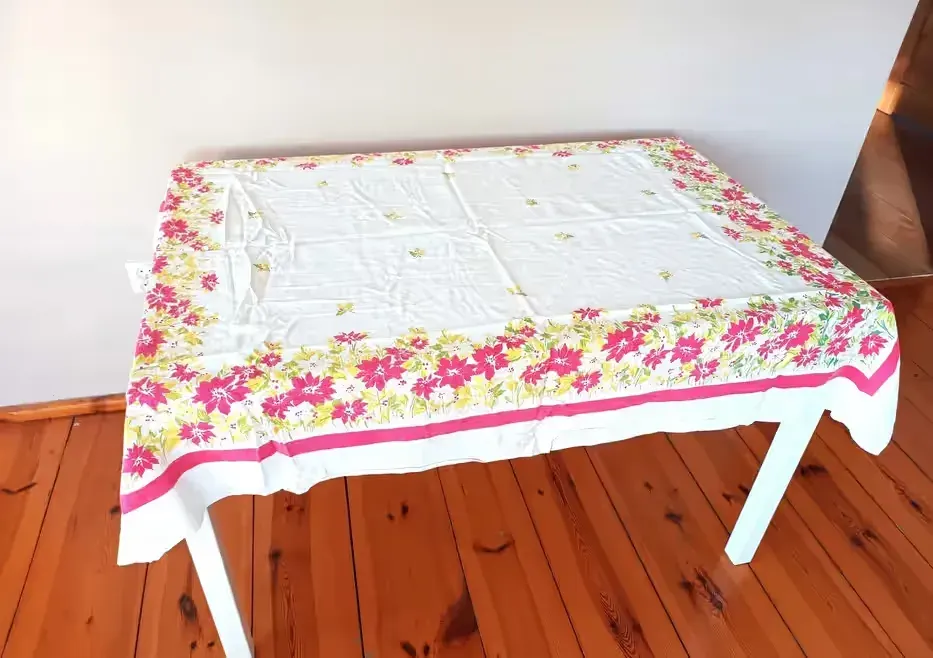 stary retro vintage bialy lniany obrus z lnu czasów prlu świateczny — praca twórcy Dorota na Freshwall Marketplace
