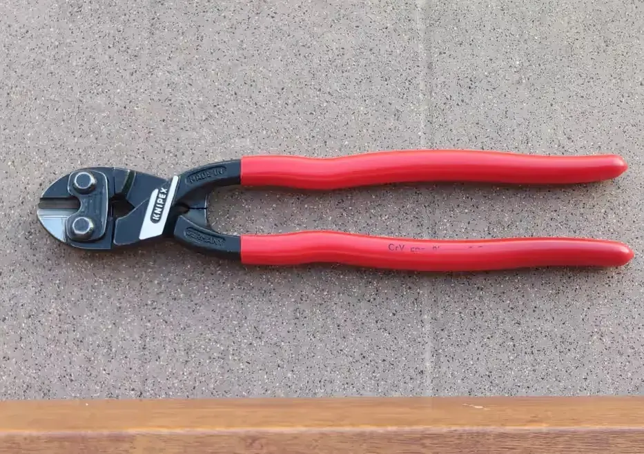 Szczypce tnące Knipex CoBolt XL 250mm — praca twórcy Mateusz na Freshwall Marketplace