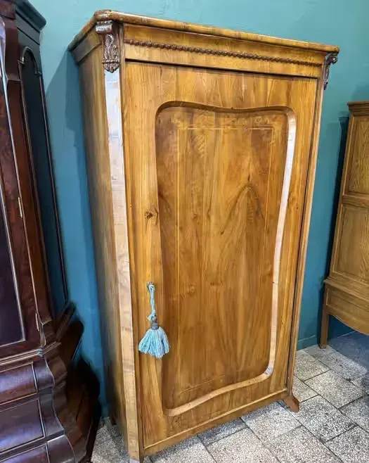 Szfa ubraniowa Antyk z 1880r z historią PIĘKNA ( transport cala Polska ) zobacz — praca twórcy Beata na Freshwall Marketplace