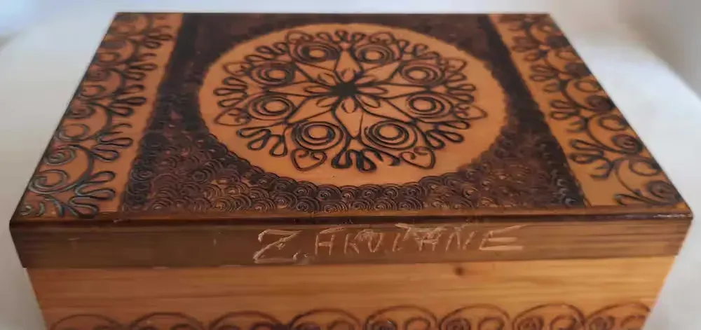 Szkatułka Góralska Zakopane Drewno Cepelia Vintage PRL — praca twórcy galeriaszafa na Freshwall Marketplace