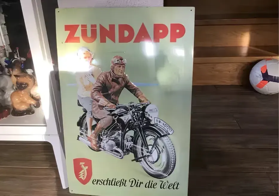 Szyld reklamowy motocykli Zundap — praca twórcy Zbigniew na Freshwall Marketplace