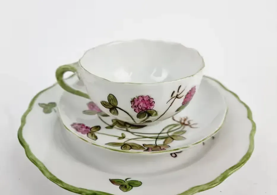 Trio porcelanowe Hutschenreuther filiżanka spodek i talerzyk Vintage — praca twórcy Vintage na Freshwall Marketplace