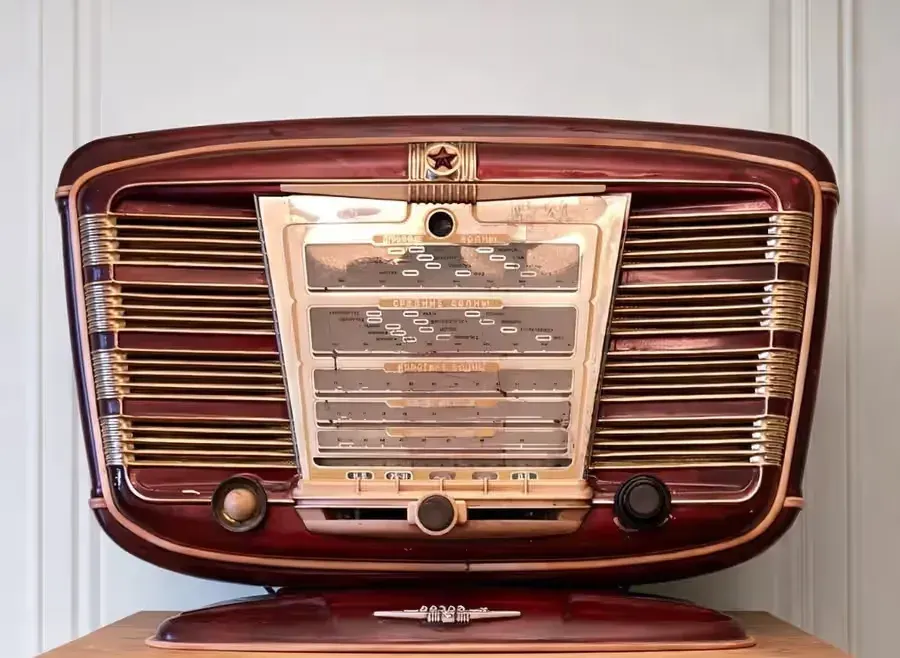 Unikalne w stylu artdeco radio lampowe Zvezda 54 — praca twórcy Krzysztof na Freshwall Marketplace
